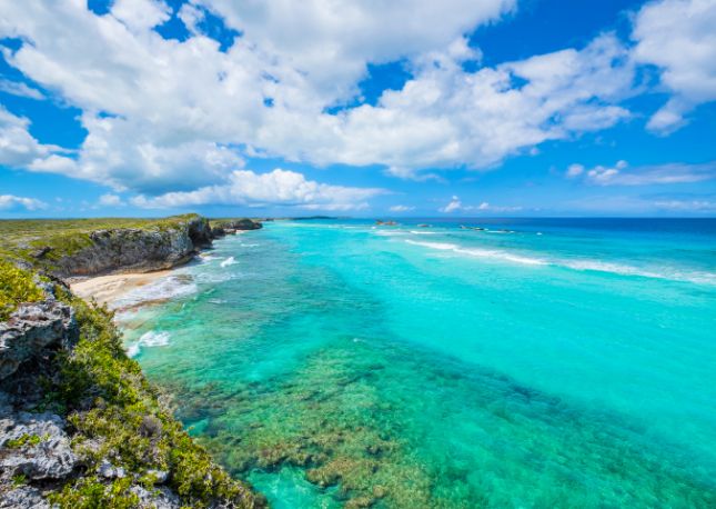 Blue waters of Turks and Caicos